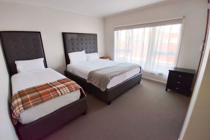 Room 5 of 15
