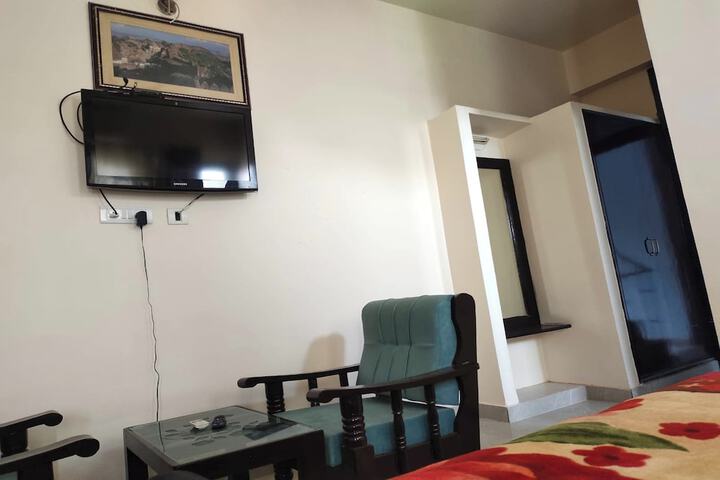 Room 14 of 32