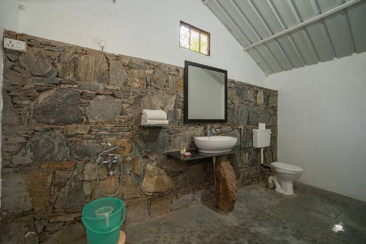 Room 48 of 90