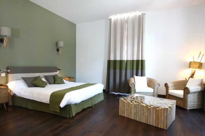 Room 6 of 52