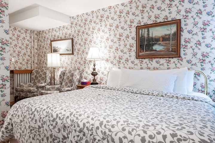 Room 43 of 115