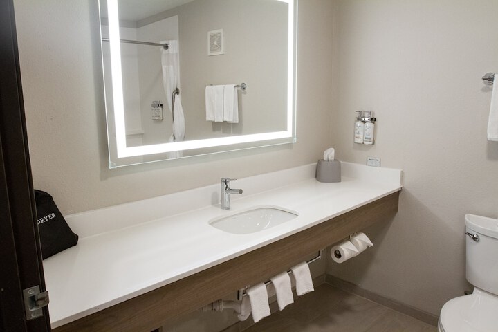 Room 25 of 56