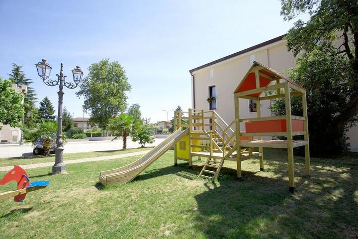 Childrens Activities 8 of 14