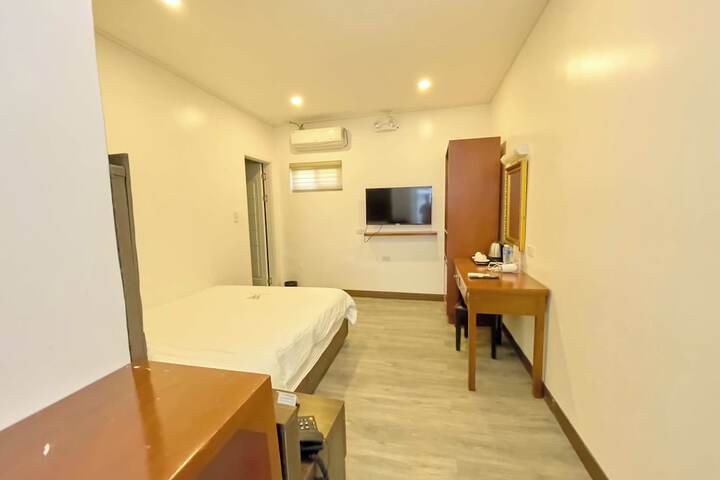 Room 19 of 68