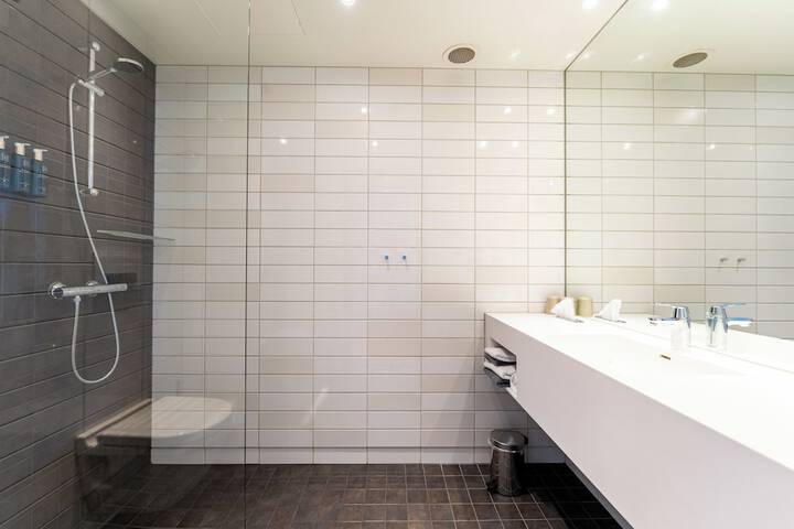 Clean Restrooms