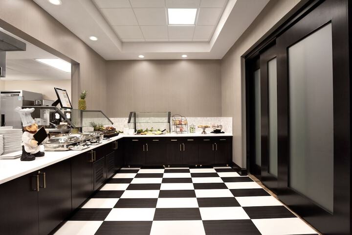 Breakfast area