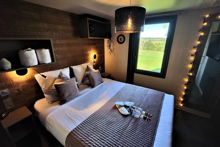 Room 14 of 64