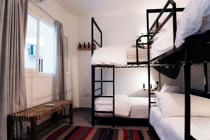 Room 17 of 50