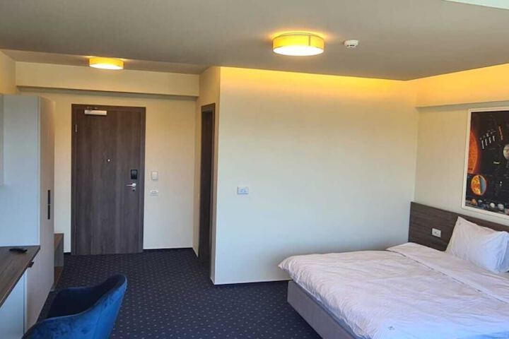 Room 19 of 21