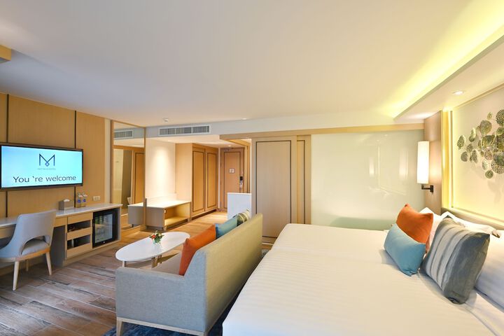 Room 27 of 165