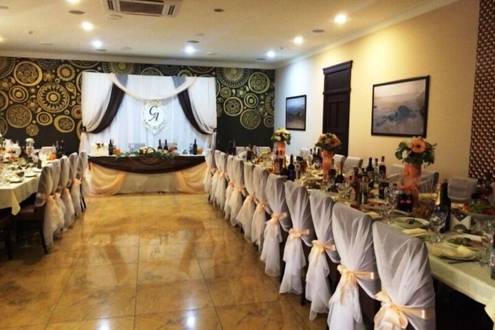 Dining 52 of 66