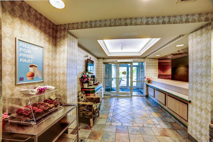 Entrance & Lobby