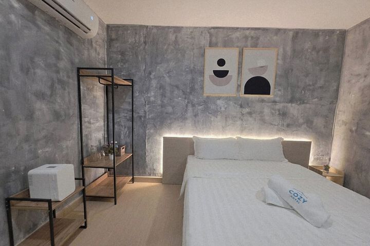 Room 18 of 29
