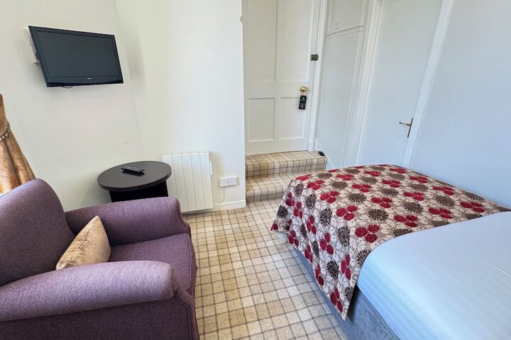 Room 16 of 132