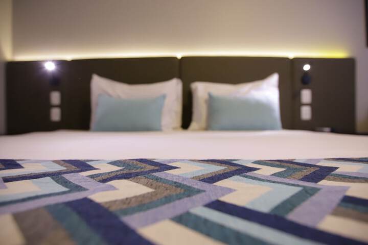 Room 14 of 37