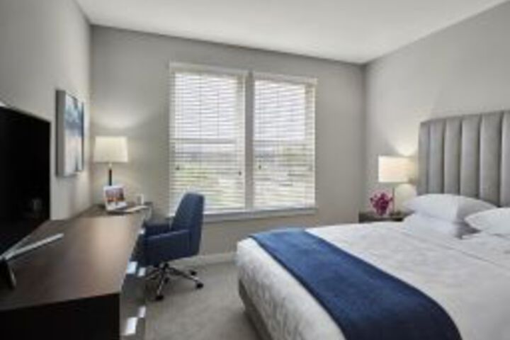 Image of AVE King of Prussia