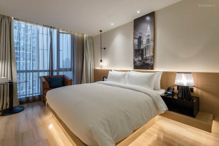Room 14 of 43