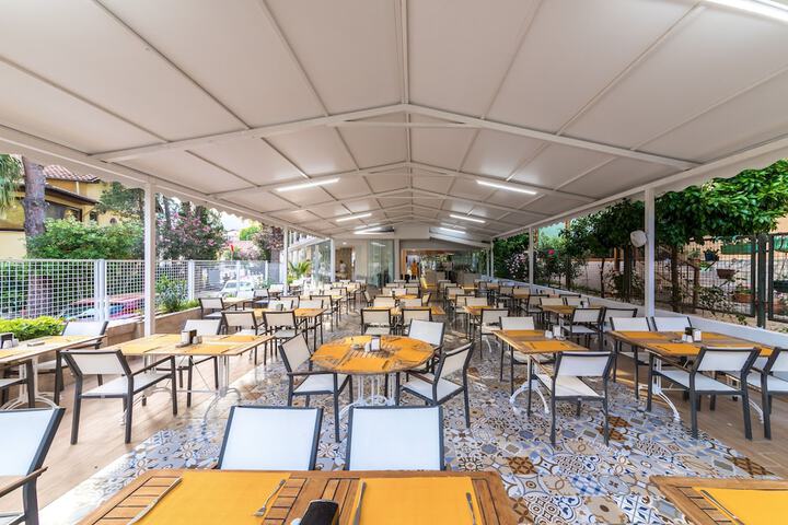 Dining Photos