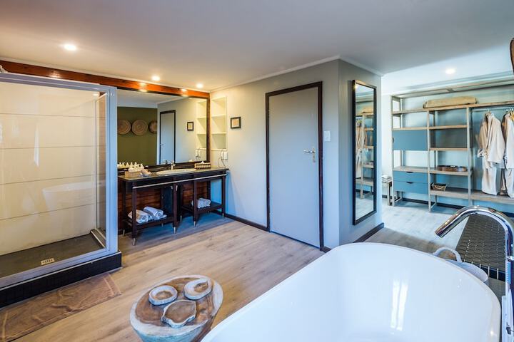 Room 7 of 23