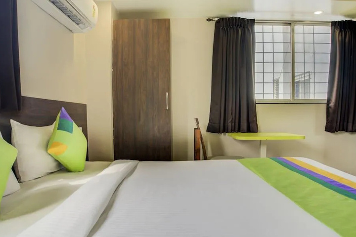 Room 5 of 29