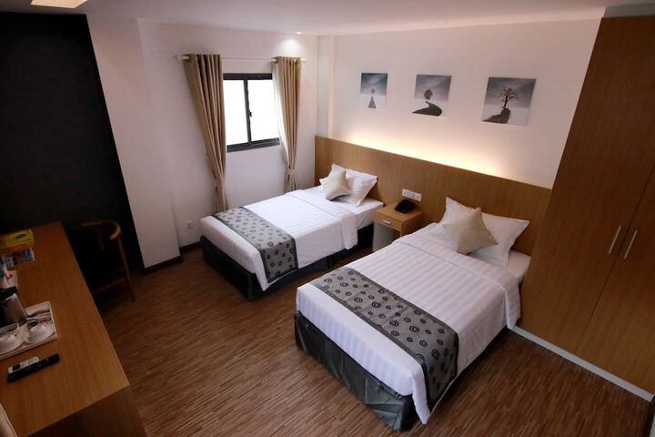 Room 11 of 60