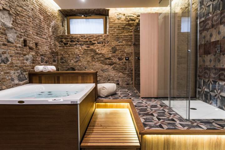 Spa 21 of 32