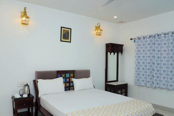 Room 12 of 70