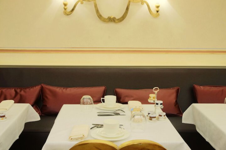 Breakfast/Coffee Service 58 of 77