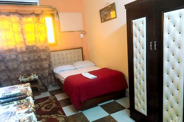 Room 6 of 51