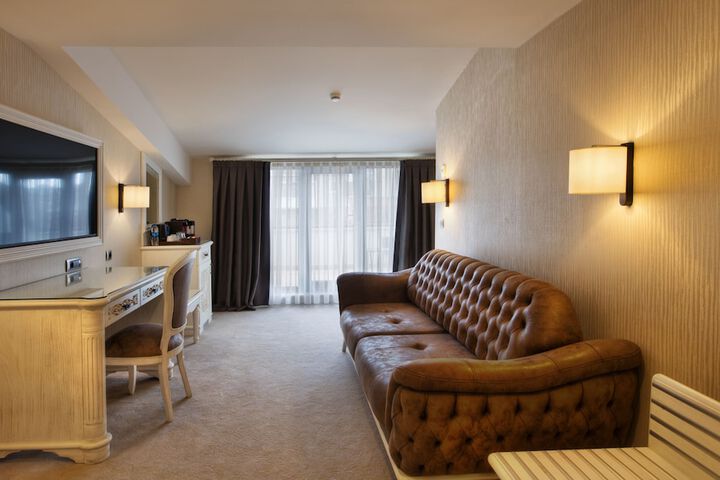 Room 42 of 114