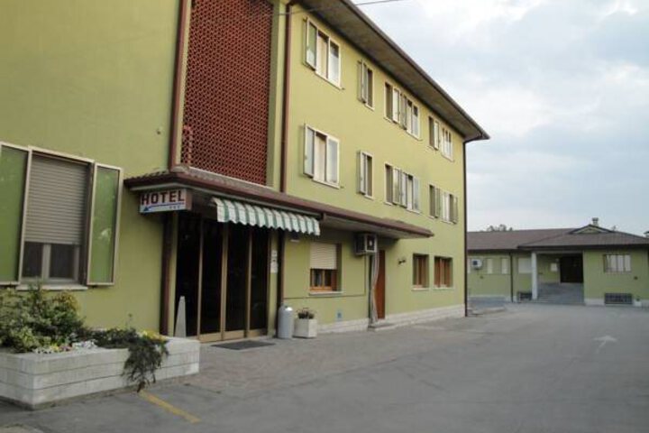 HOTEL GALLIANO