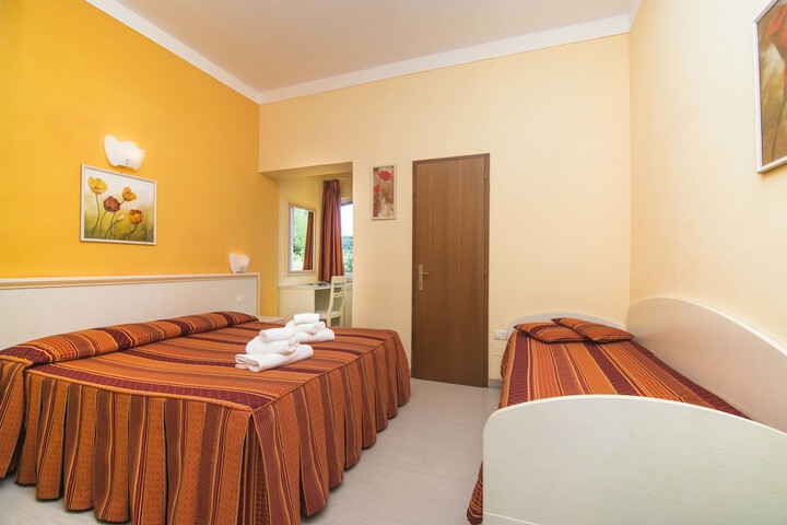 Room 7 of 43