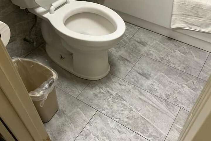 Room 5 of 9