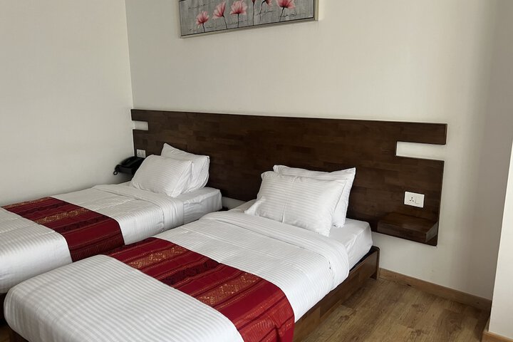 Room 7 of 33