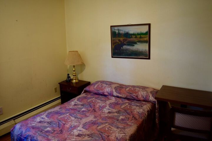 Room 3 of 16