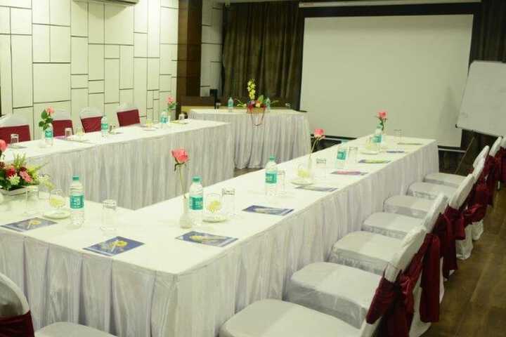 Business Center 23 of 24