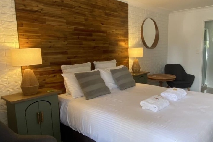 Room 12 of 21