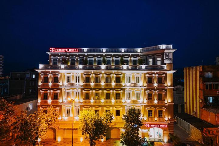 TRIBUTE Hotel