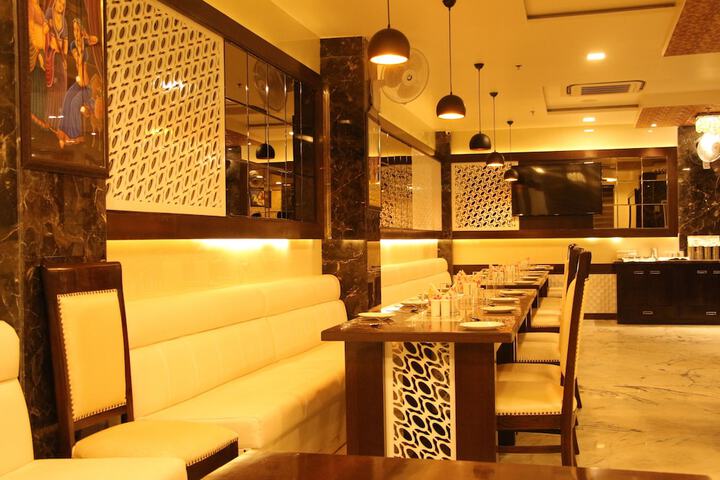 Dining 75 of 123