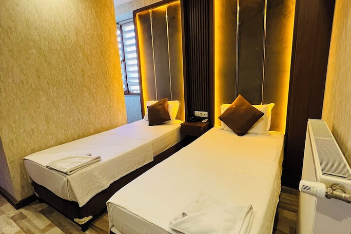 Room 14 of 29