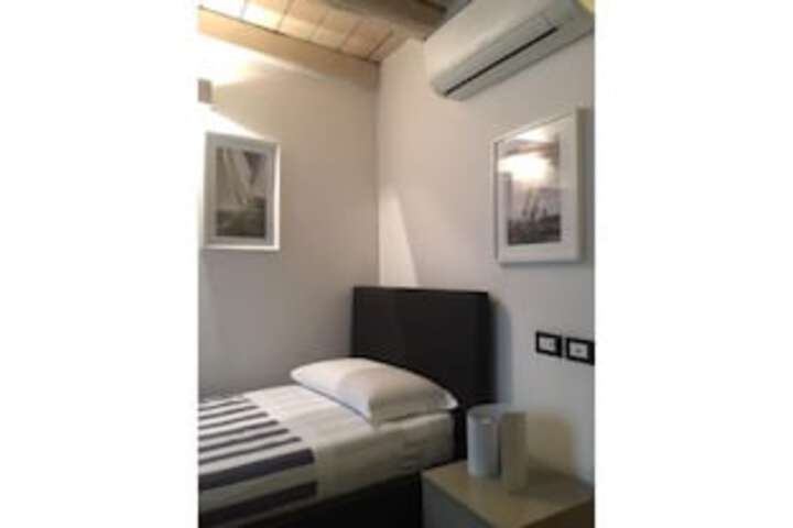 Room 7 of 57