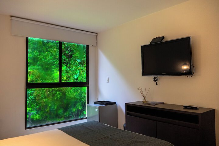 Room 98 of 132