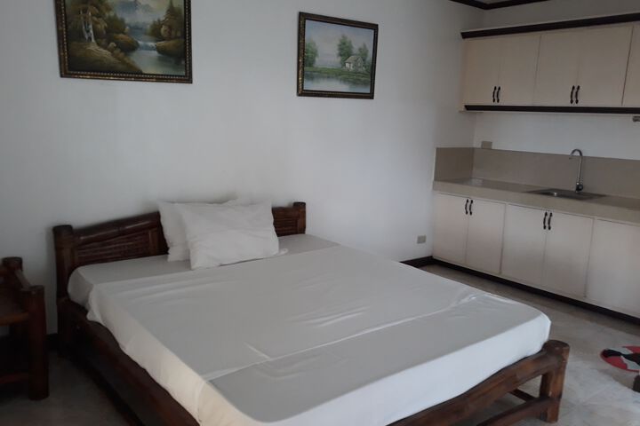 Room 5 of 5