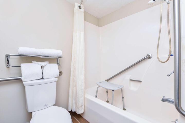 2 Queen Beds (21 of 21)