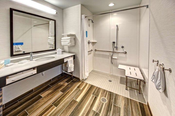 Bathroom shower