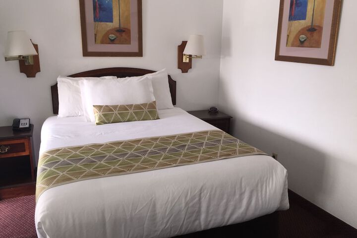 Room 11 of 42