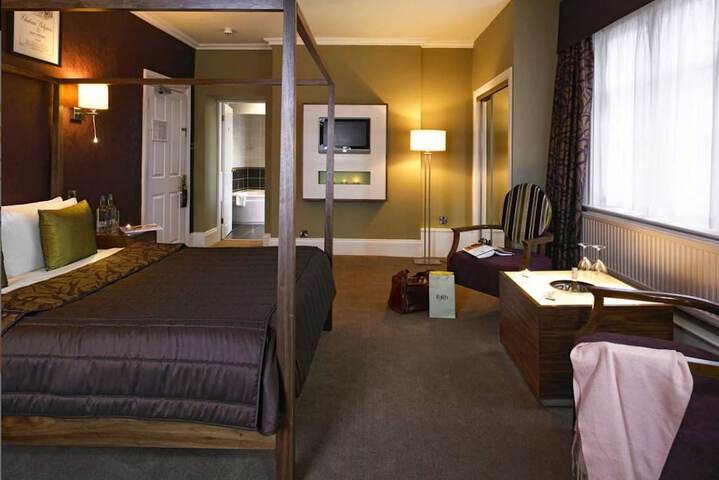 Room 12 of 79