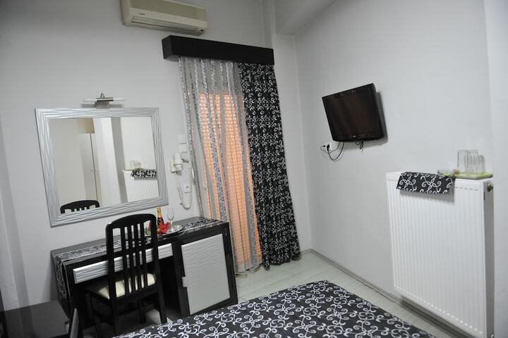 Room 3 of 36
