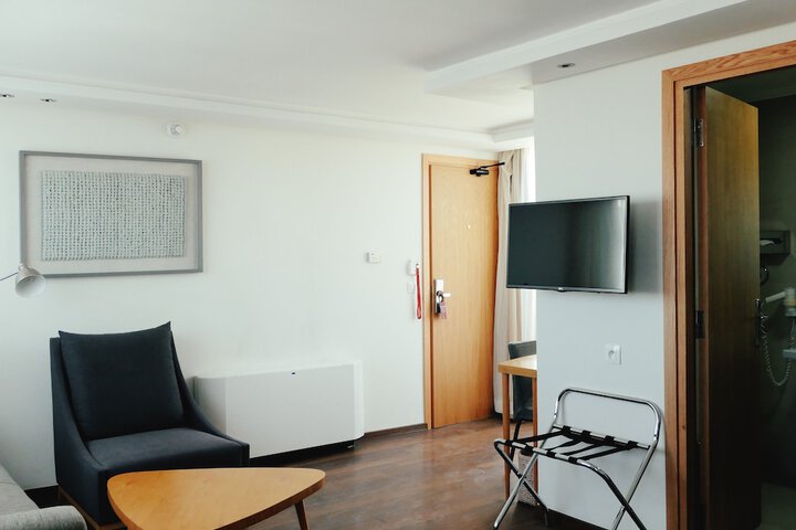 Room 56 of 108