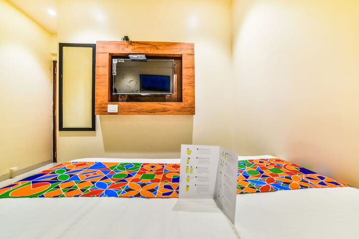 Room 15 of 19